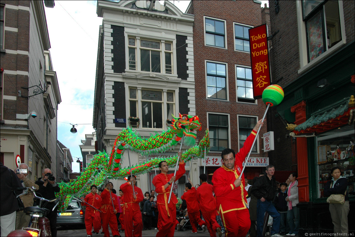 Amsterdam viering van Boeddha's geboorte