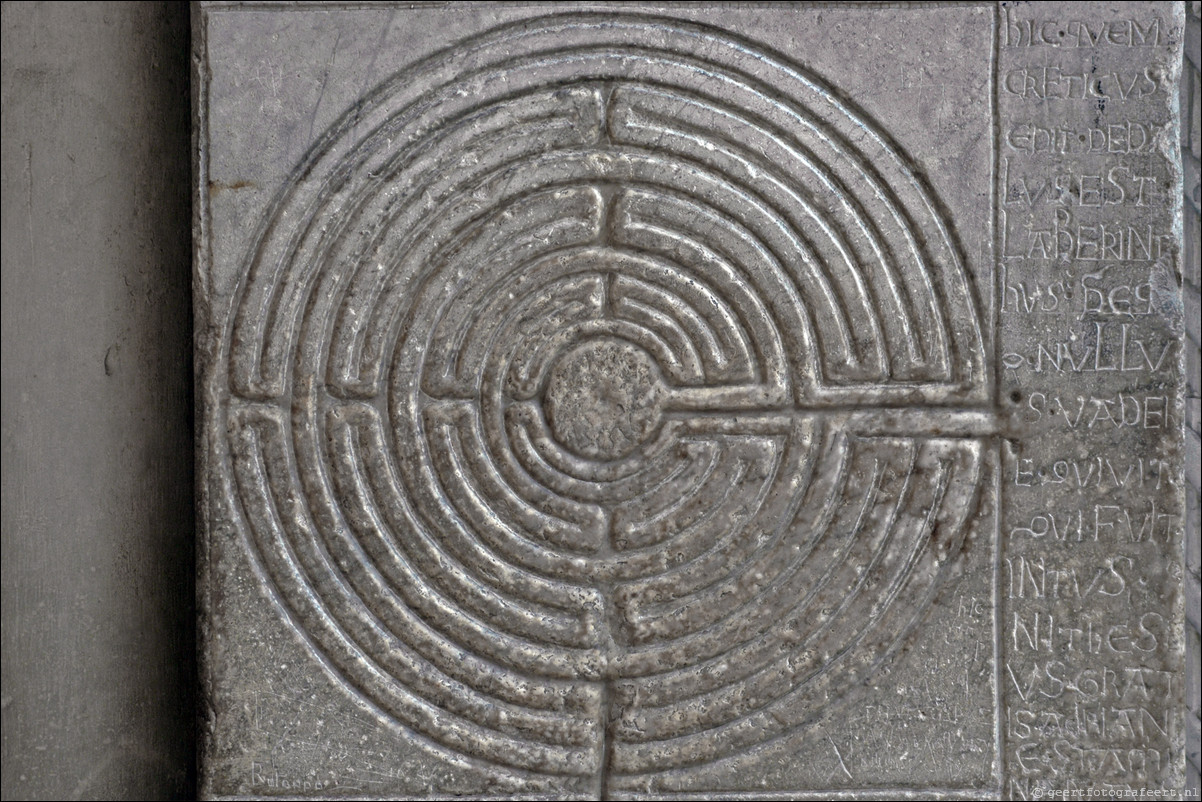 Lucca: San Martino, vinger labyrint