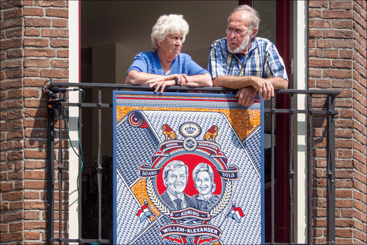 Willem Alexander en Maxima op koningstoer in Vreeswijk