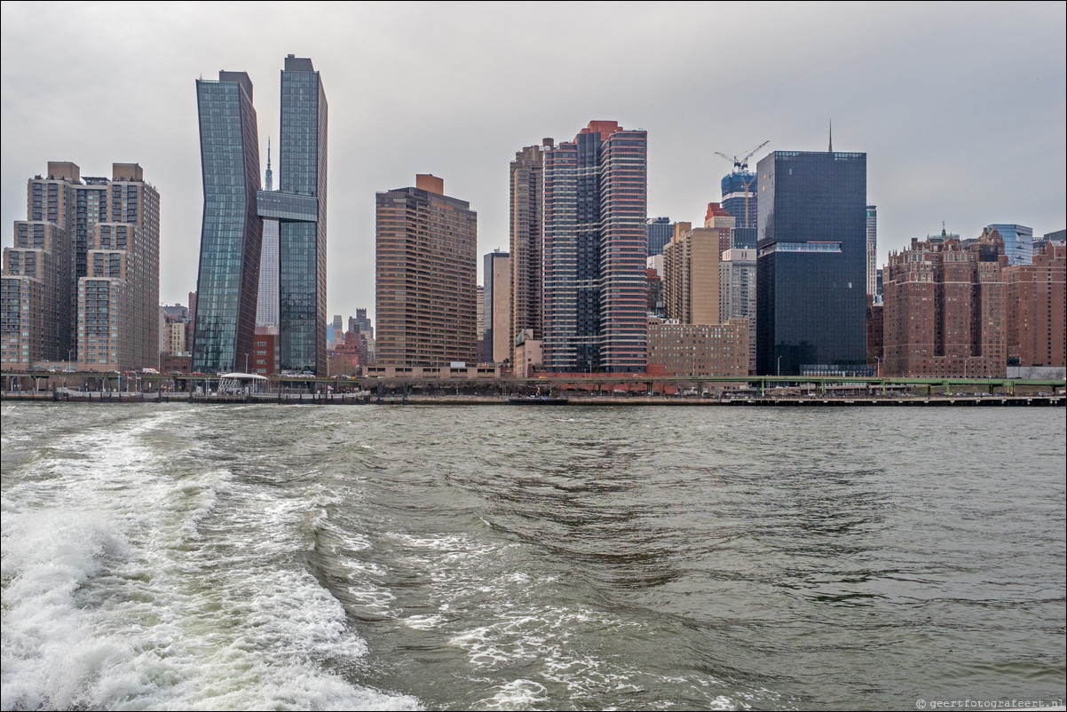 New York 5th East River skyline