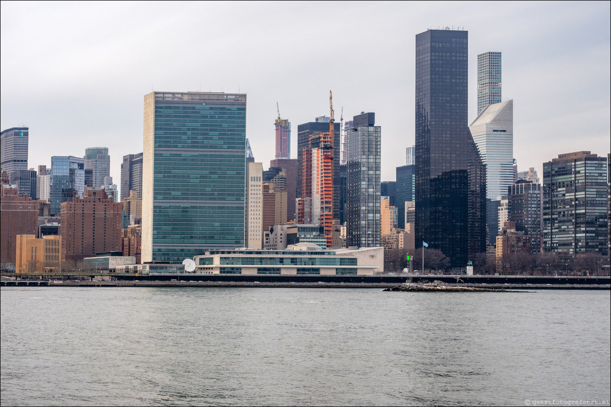 New York 5th East River skyline UN Building