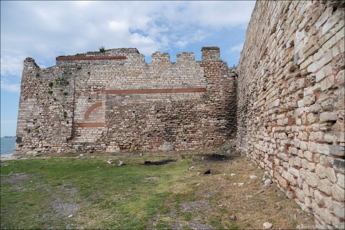 Istanbul Constantinopel Constantinople Zeemuren Zee van Marmara Propontis