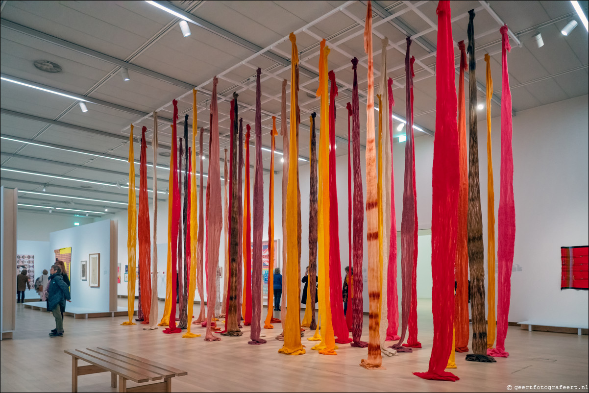 Stedelijk Museum Amsterdam: Unravel - The Power and Politics of Textiles in Art