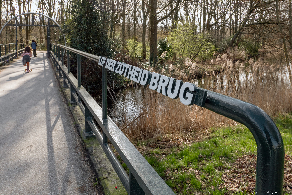 Erasmuspark, Amsterdam: Lof der Zotheidbrug