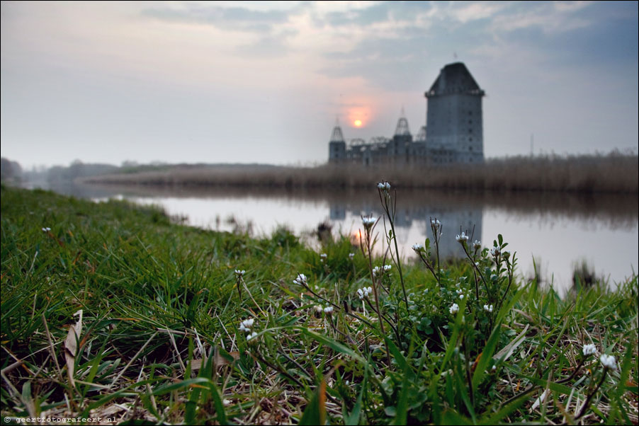 castle almere sunset