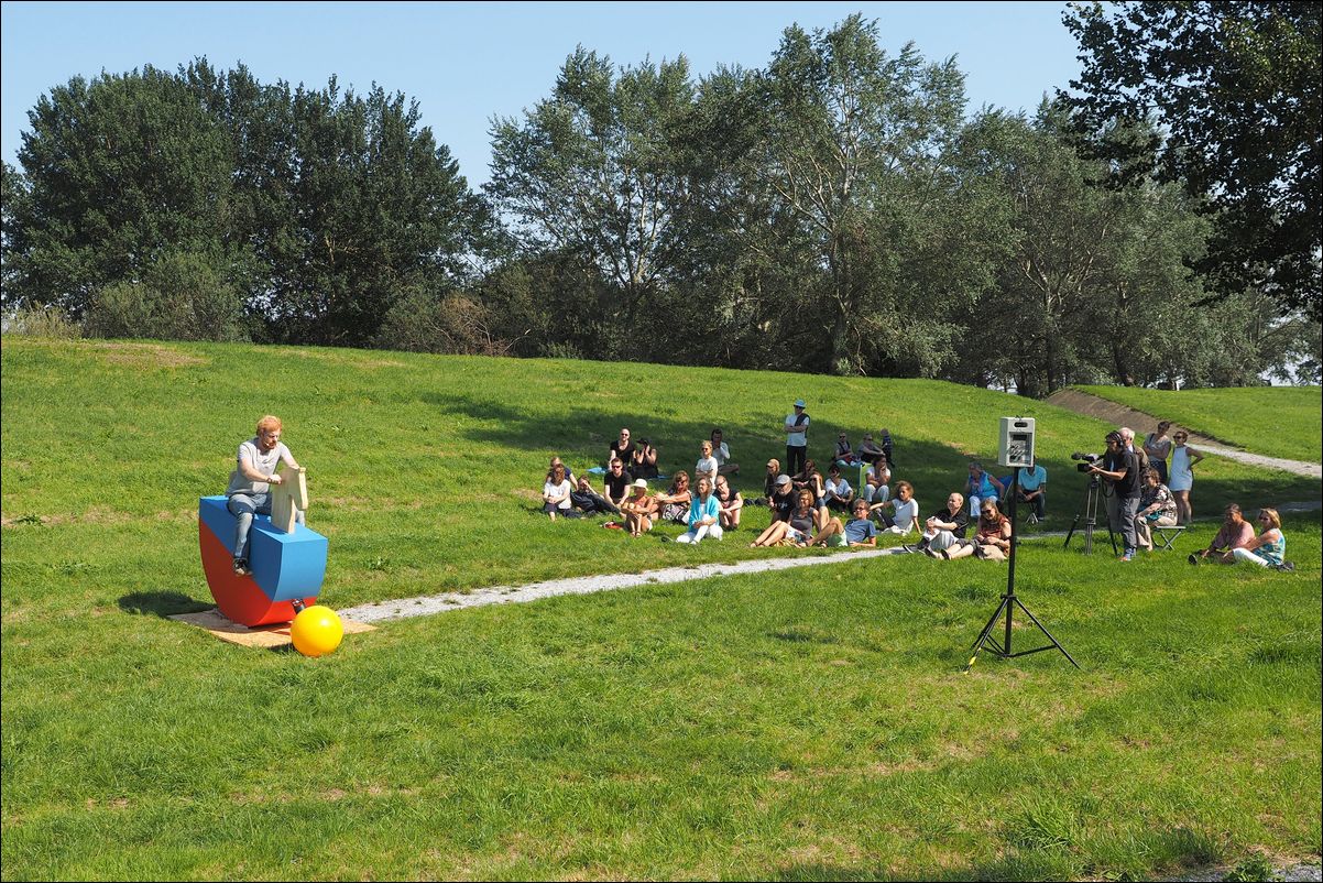 Feiko Beckers @ Aardzee, Land Art Live