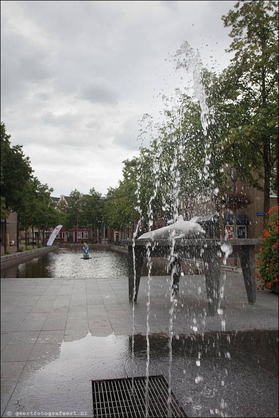 almere haven dolfijn monument