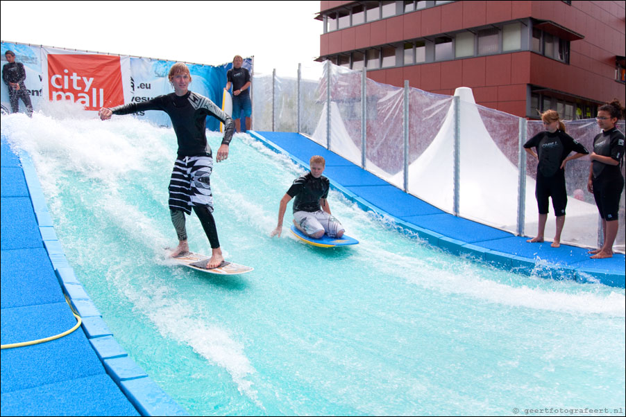 almere city beach - wave surfing