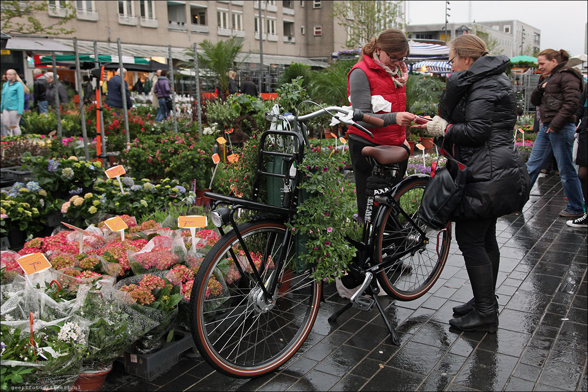 jaarmarkt luilak bloemenmarkt almer