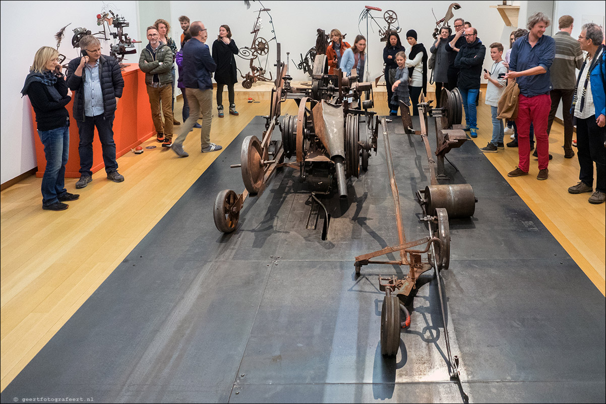 Jean Tinguely Machine Spektakel stedelijk Amsterdame