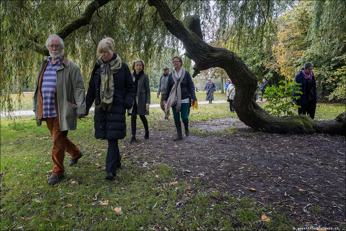 Dag van de Stilte, stiltewandeling Vondelpark Amsterdam